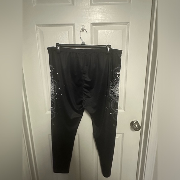 3X womens plus, pull-on black pants. With celestial print on both outer sides. - Picture 6 of 7